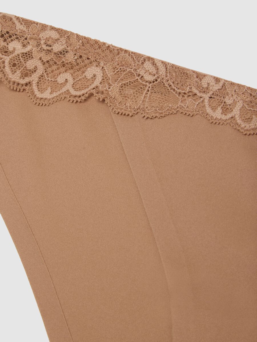 Slip beige scuro in microfibra con dettagli in pizzo_5