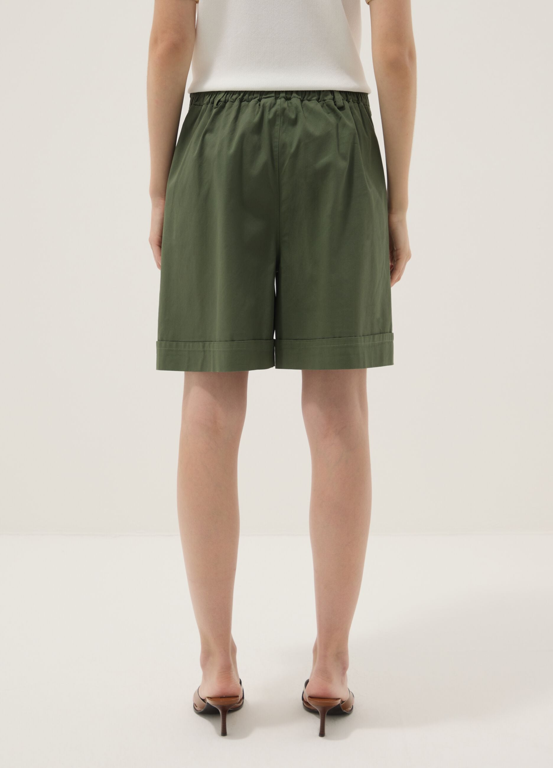 Green stretch cotton shorts