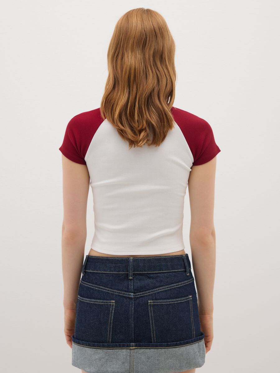 T-shirt in cotone elasticizzato multicolor fitted_3