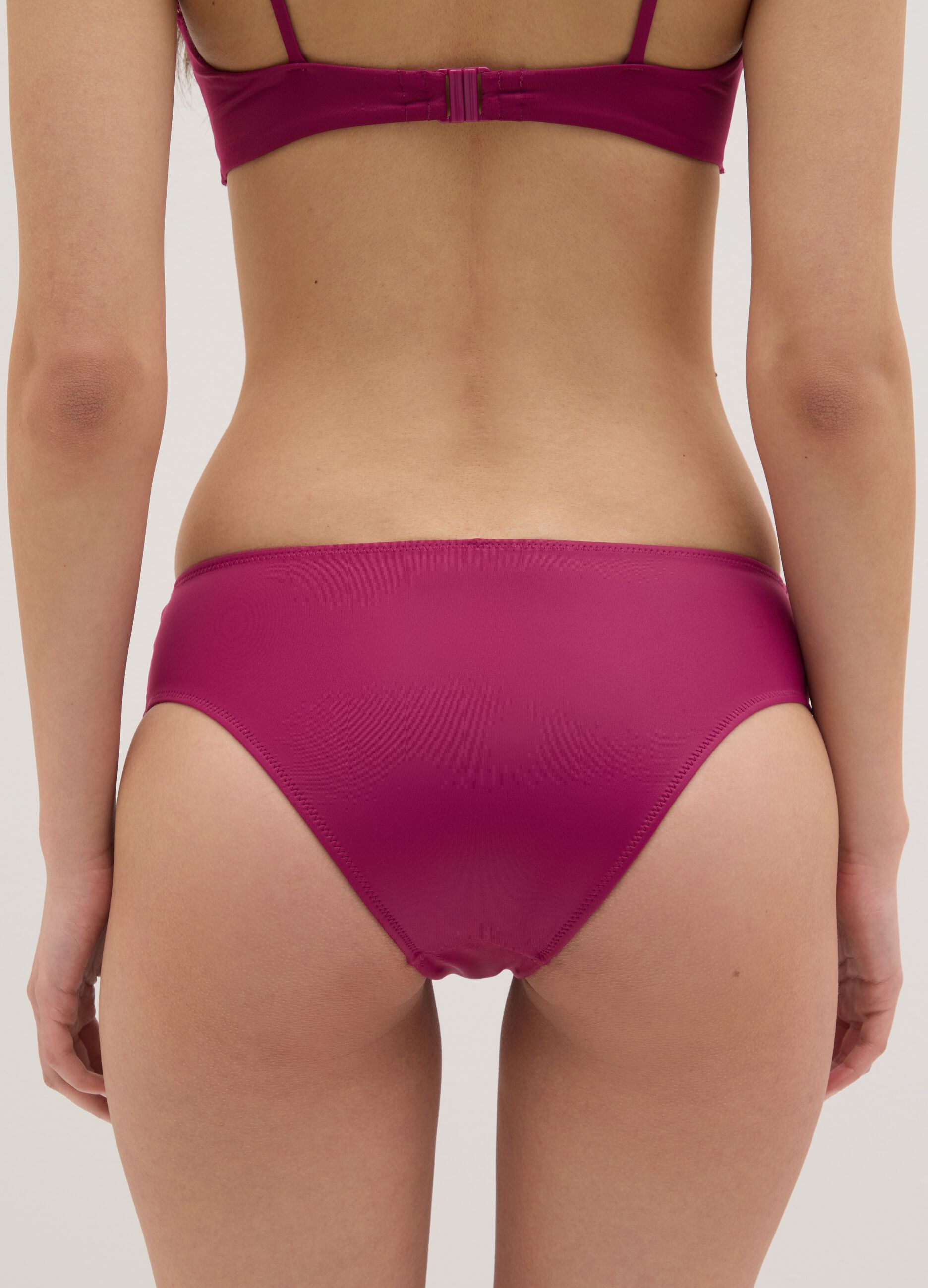 Slip bikini da donna in misto elasticizzato viola