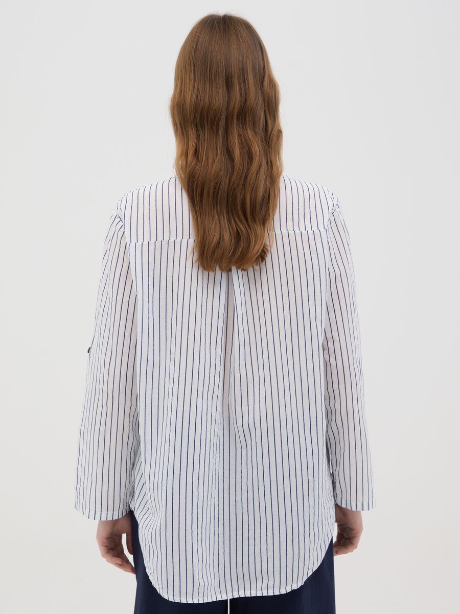 Women's multicolor oversized pure cotton shirt with regular fit_2