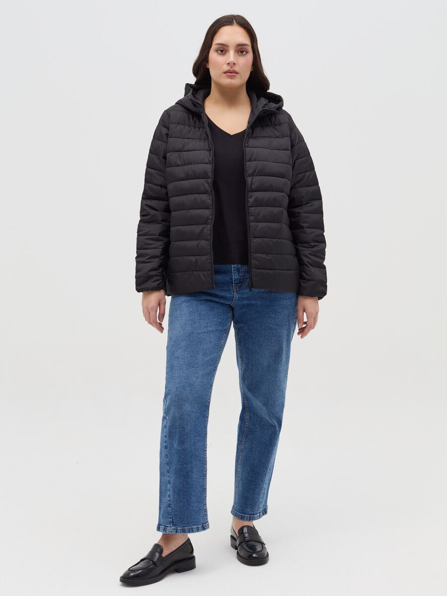 Curvy ultralight short puffer jacket with hood_1