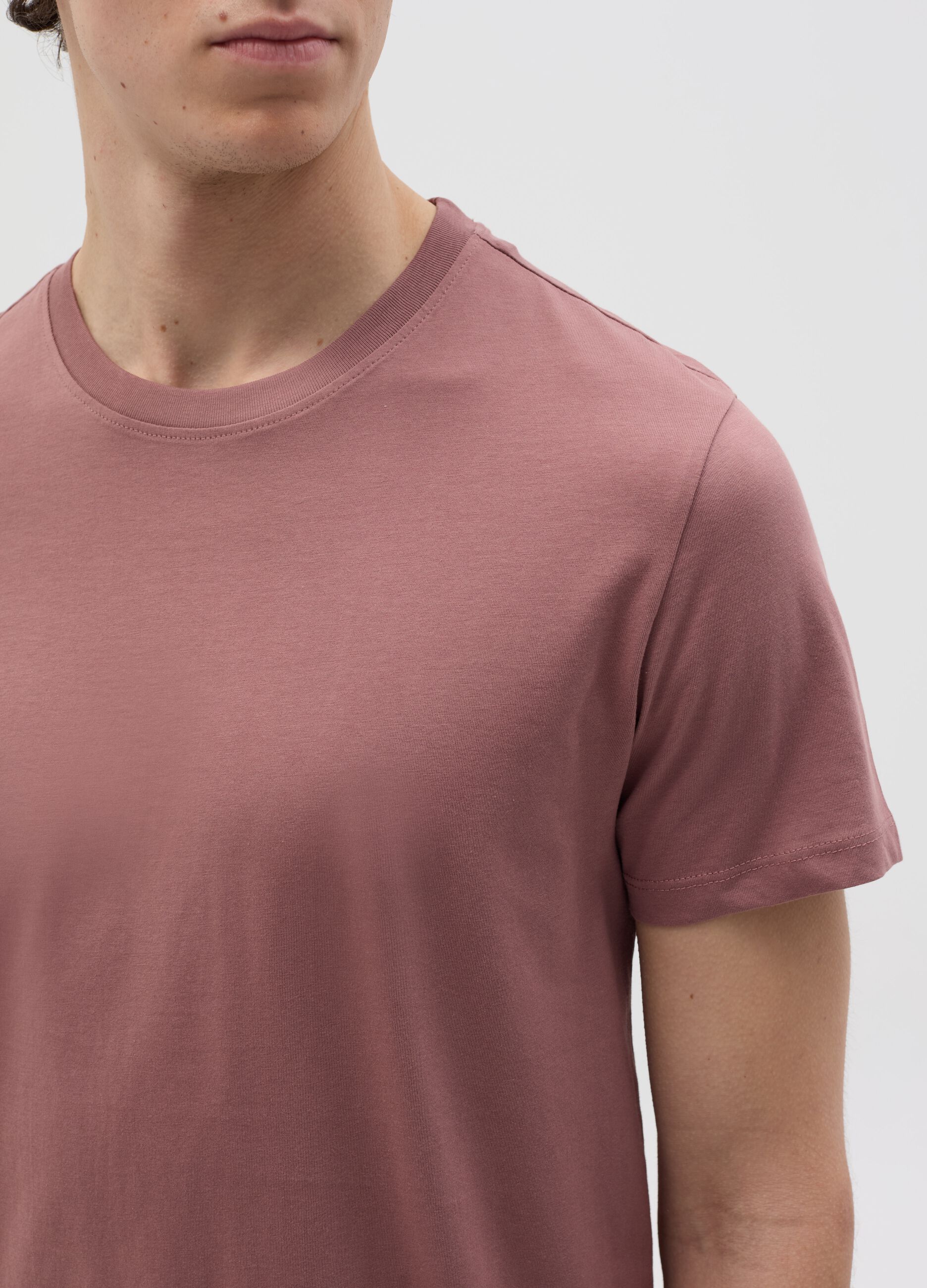Relaxed-fit T-shirt with round neck
