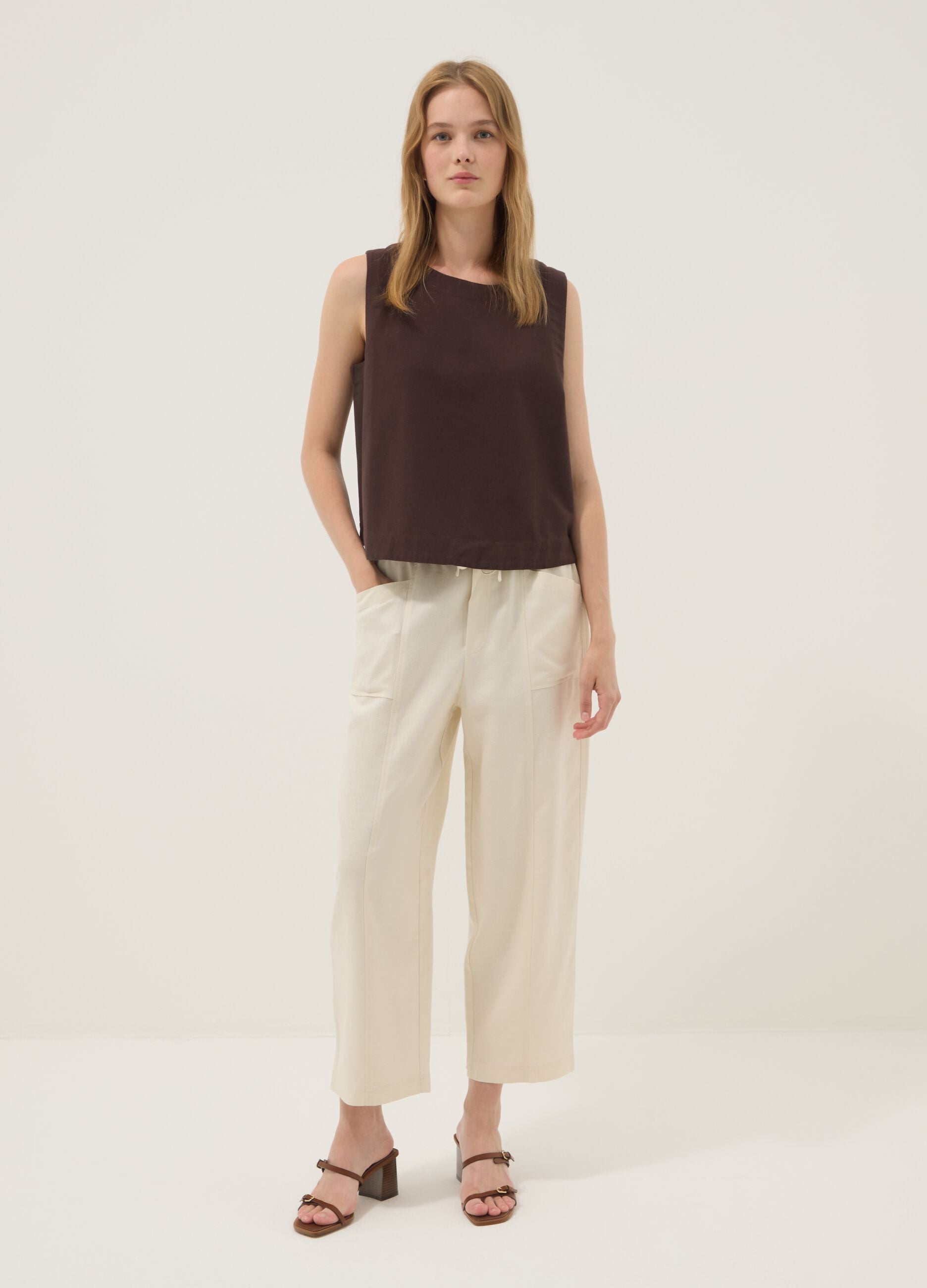 Brown regular-fit top in viscose, cotton and linen blend