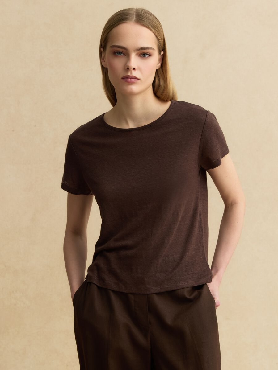 T-shirt a maniche corte marrone in puro lino regular fit_1