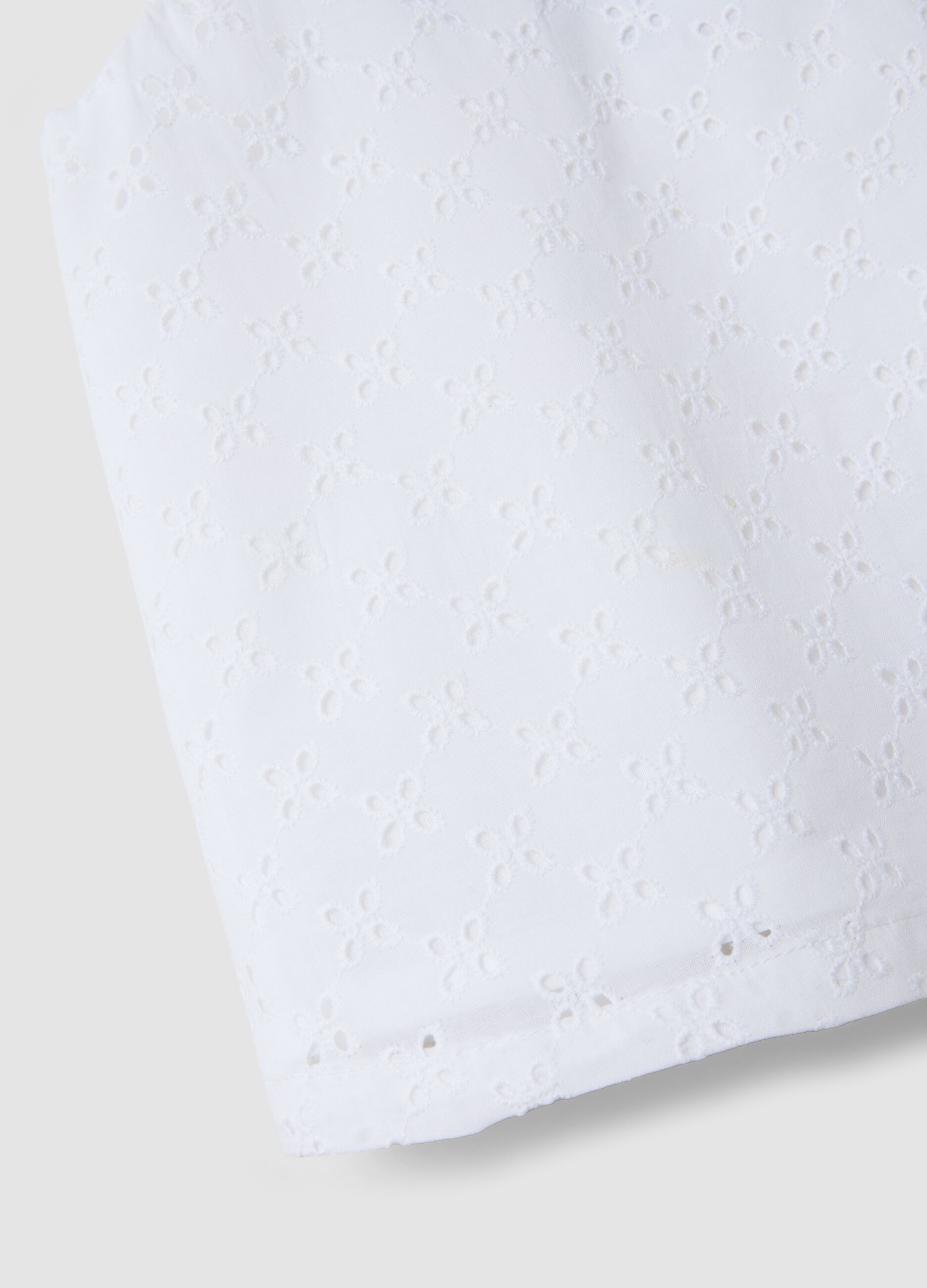 White pure cotton tank top with broderie anglaise and bow