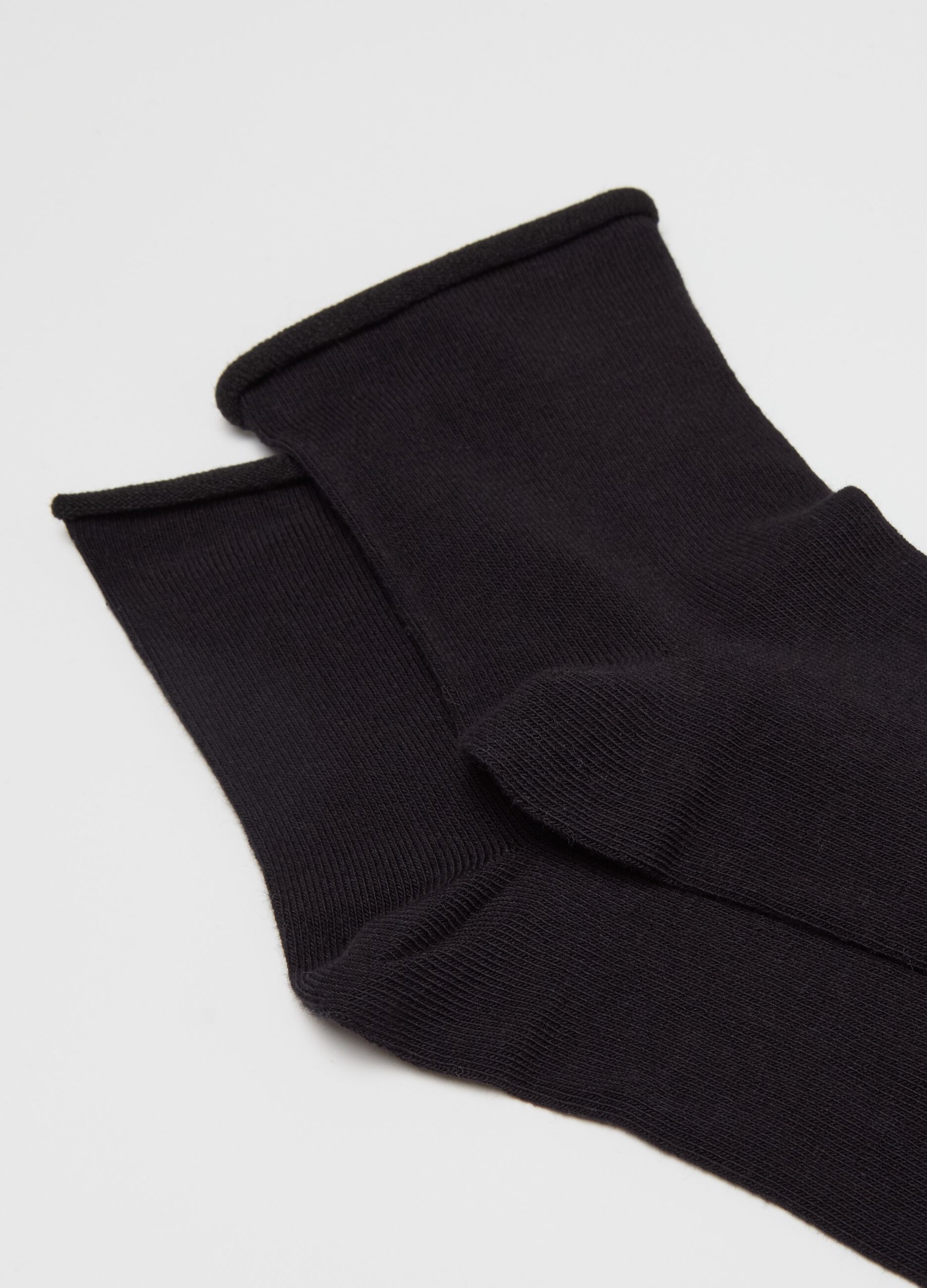 Three-pair pack short socks with small fold