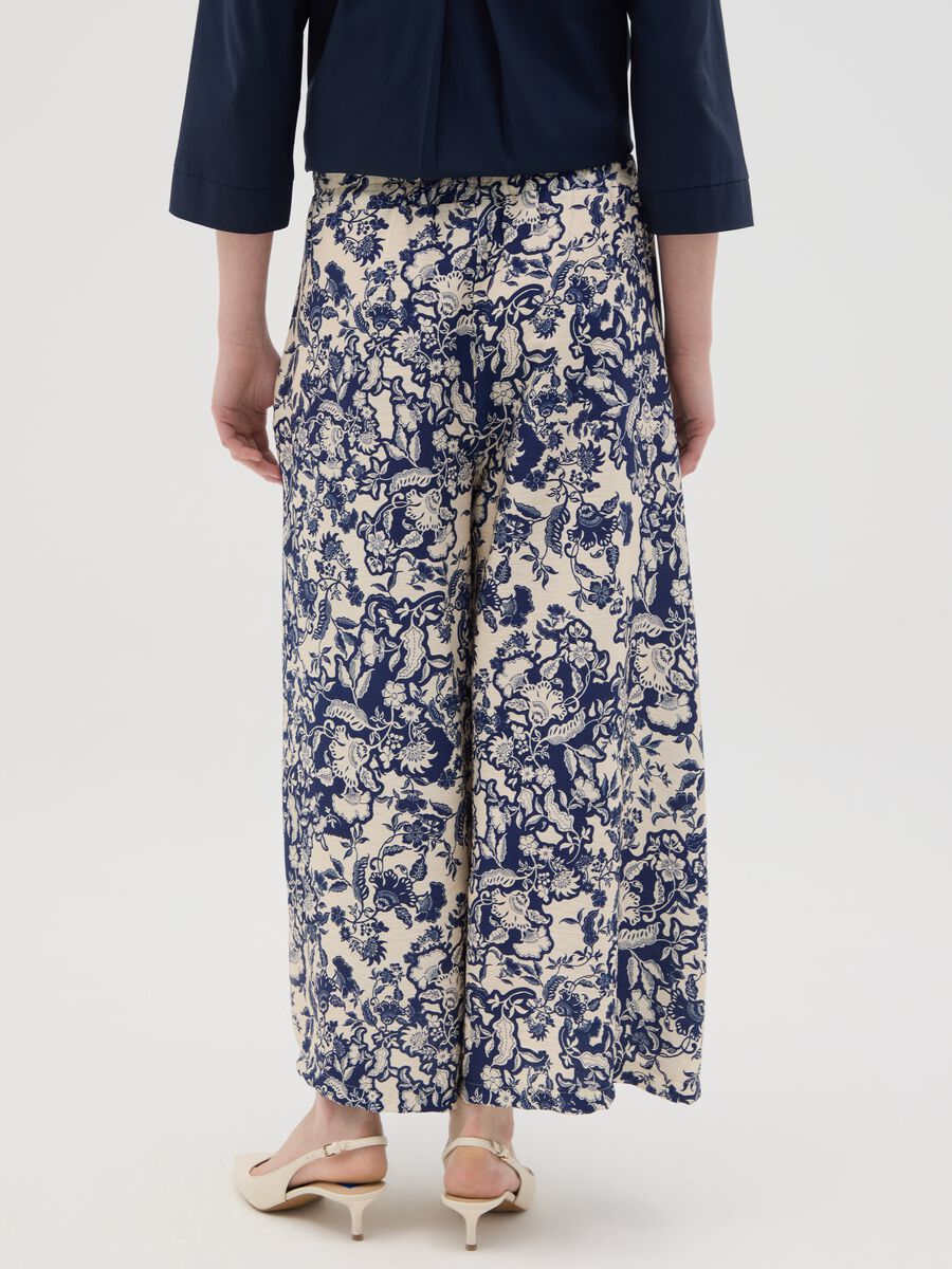 Women's Multicolour Regular Fit Trousers with Floral Pattern_2
