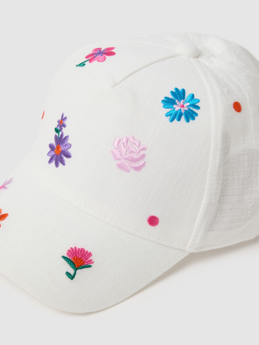 Girls' pure white cotton hat with visor and embroidery_3