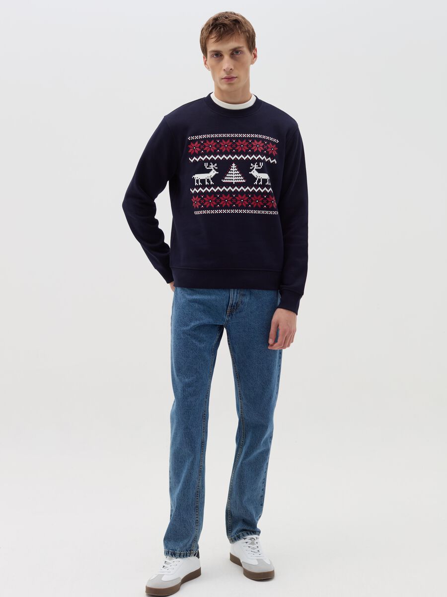 Sweatshirt with round neck and Christmas print_1