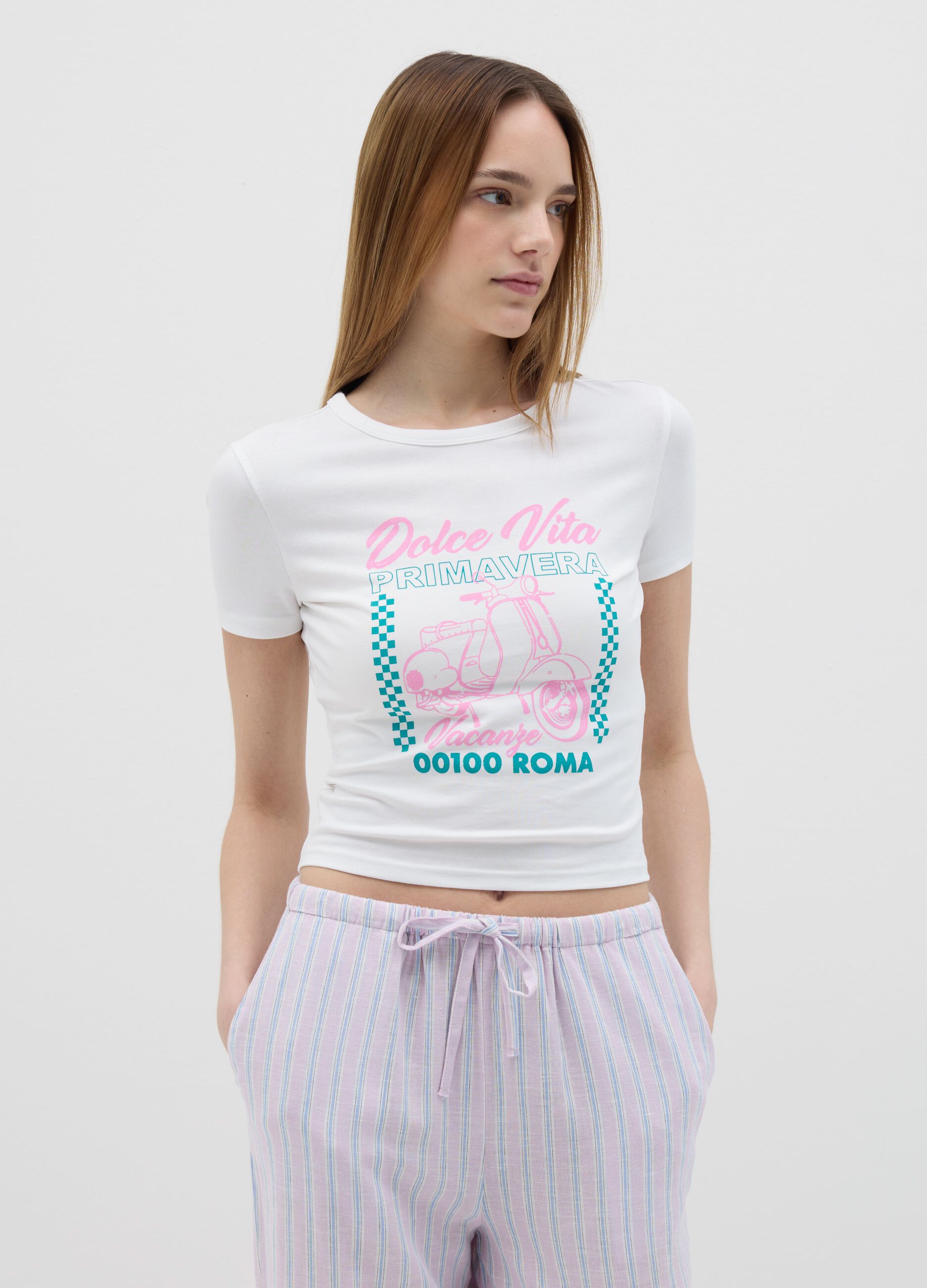 Short-sleeved T-shirt with "Dolce Vita" print