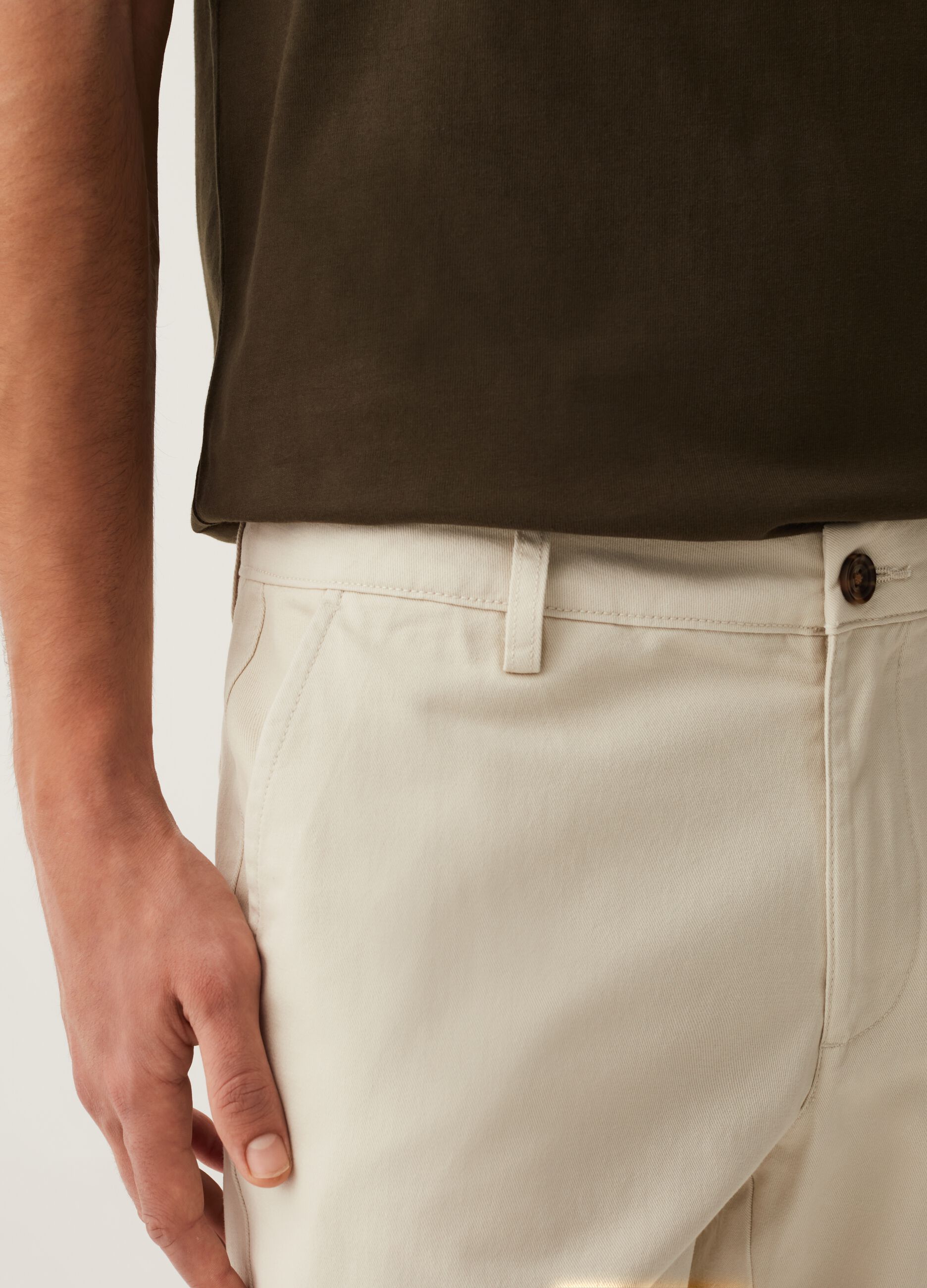 Pantalone chino in twill di cotone_3