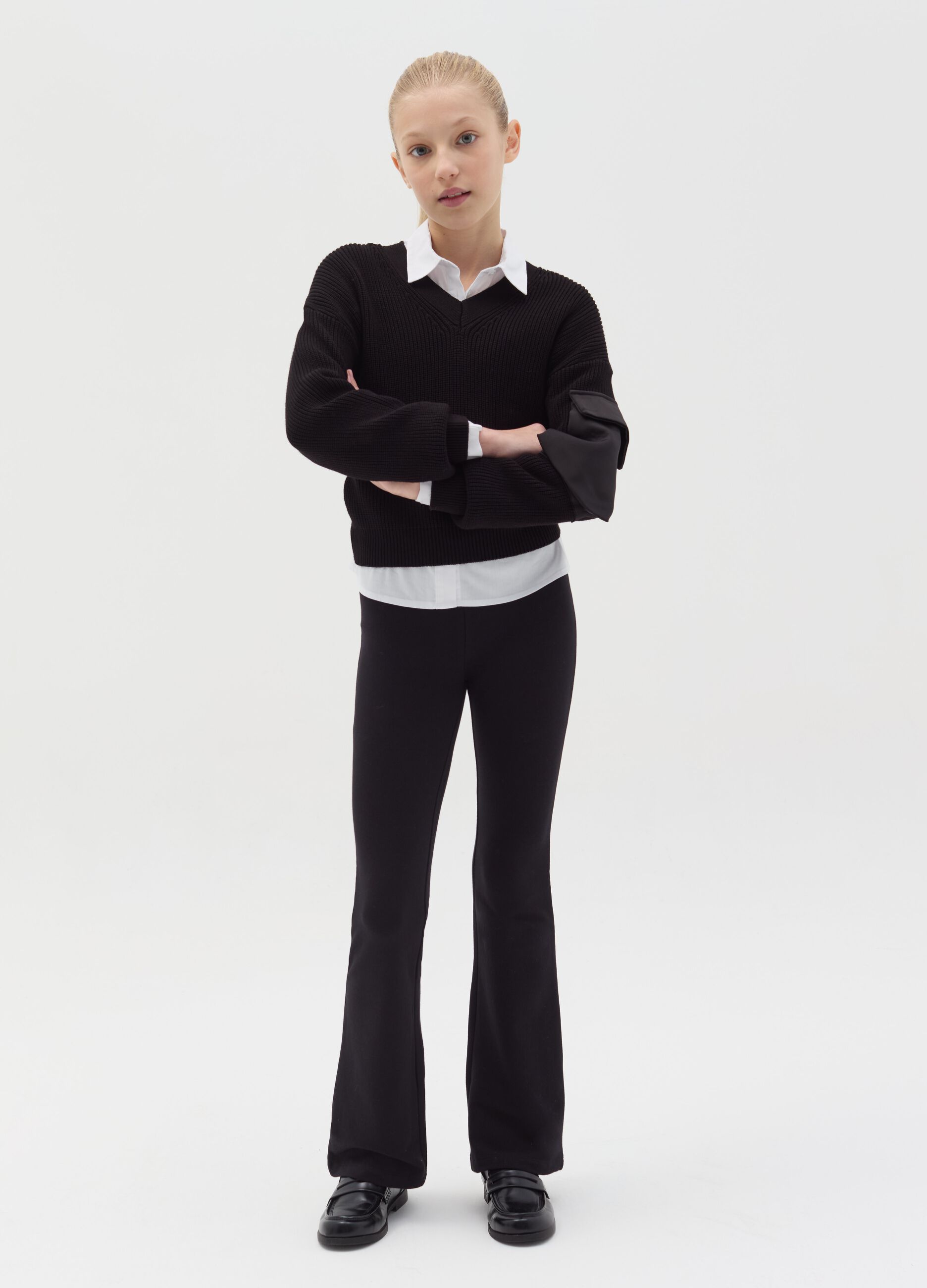 Solid colour flare-fit leggings