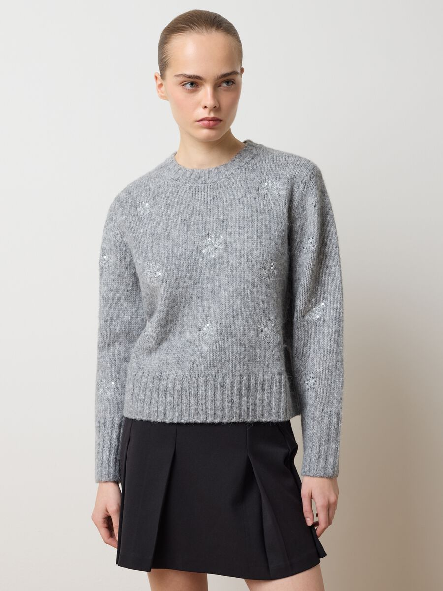 Grey oversized fit sweater with decorations_1