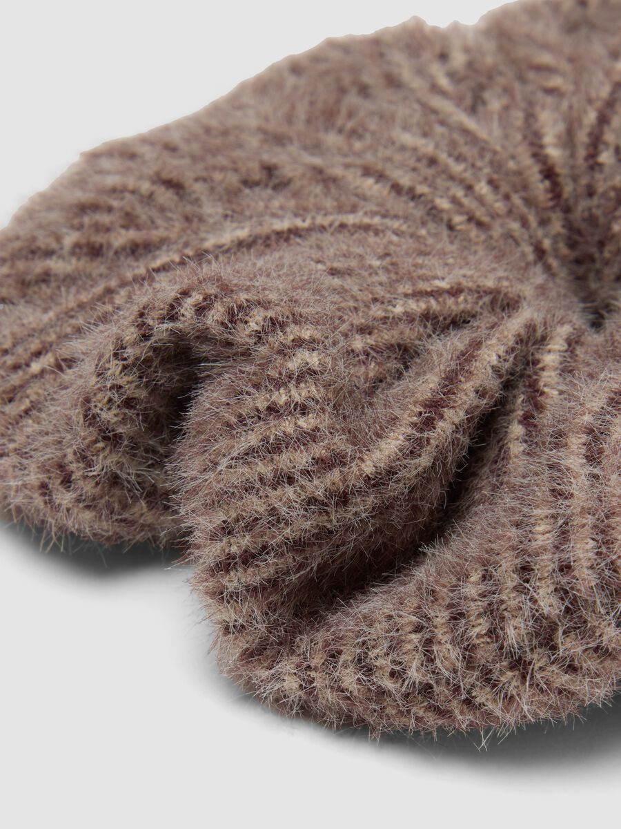 Brown Teddy-Effect Scrunchie_2