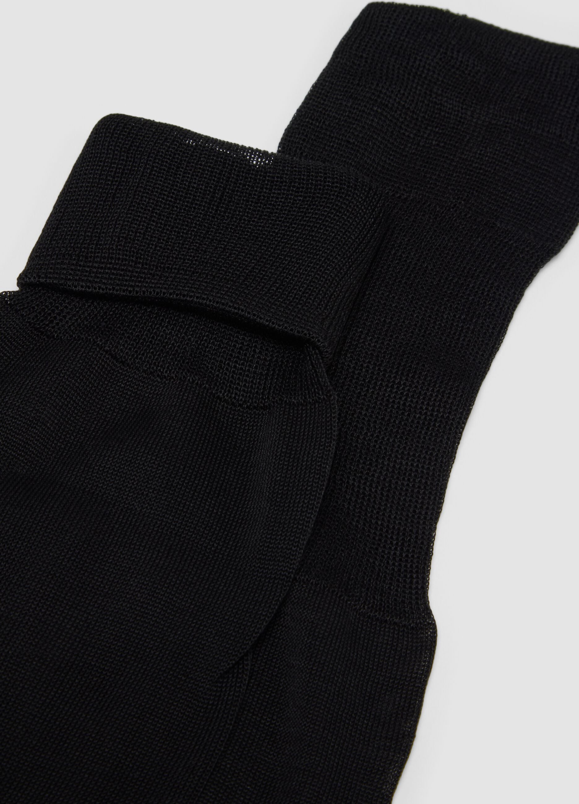 Black knee-high socks in pure cotton