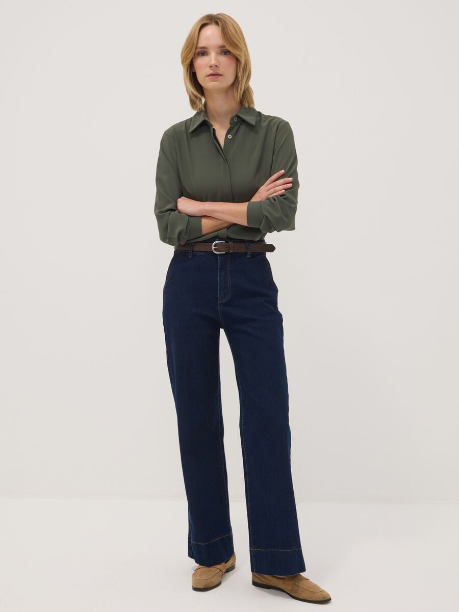 Camicia verde regular fit con colletto classico_1