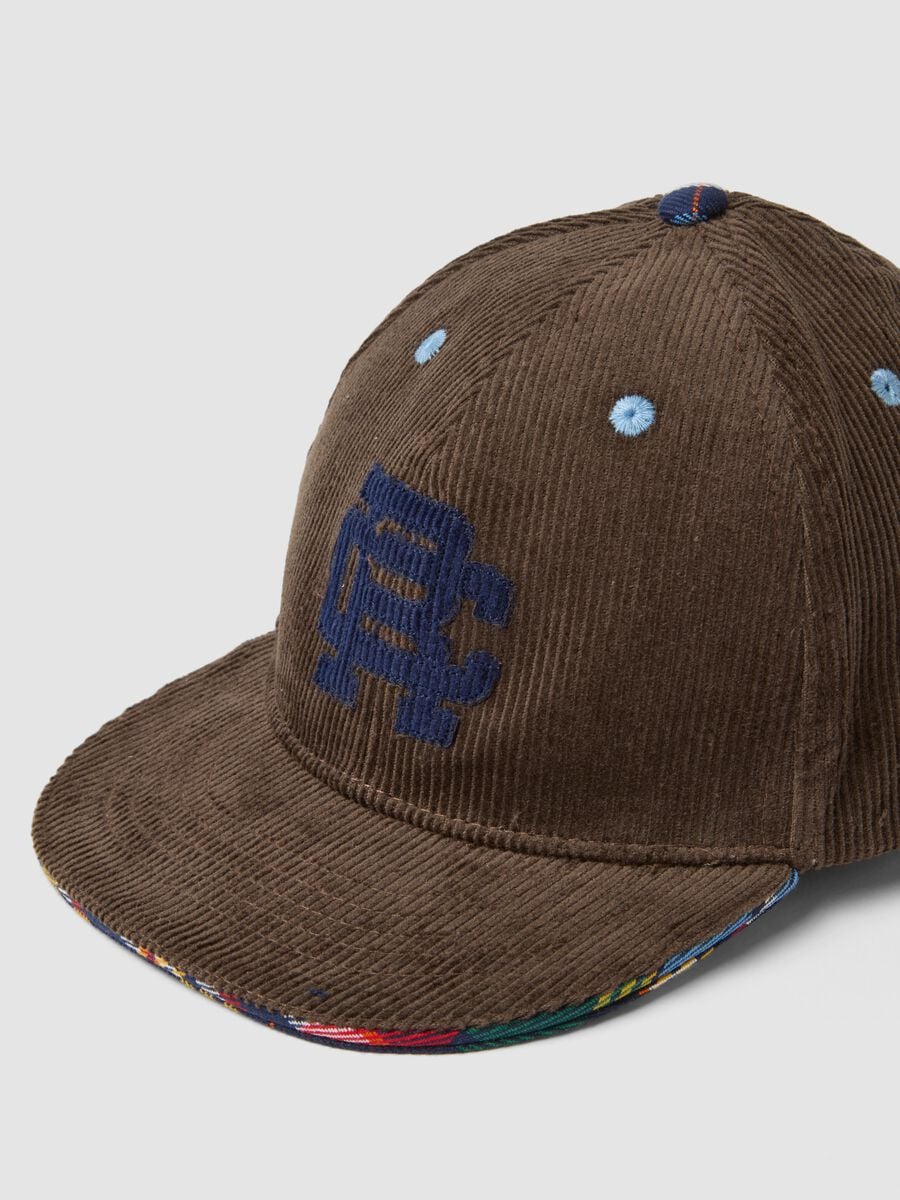 Cappello marrone in puro cotone a coste con visiera_2