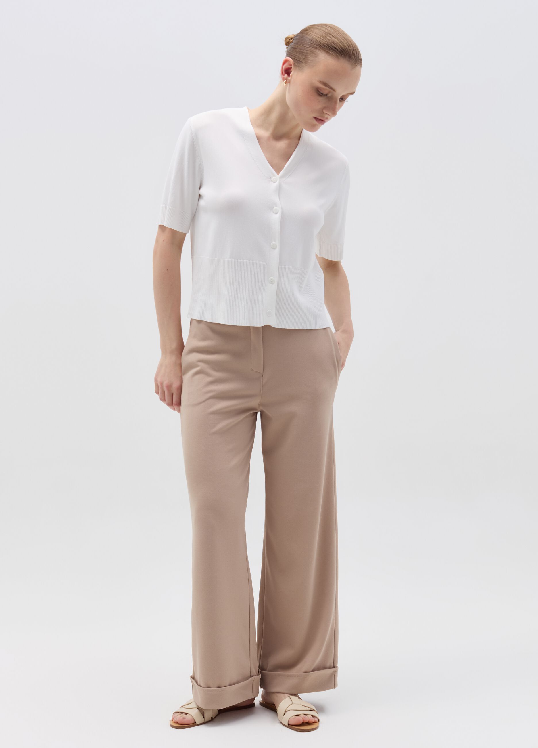 Wide-leg trousers with turn-ups