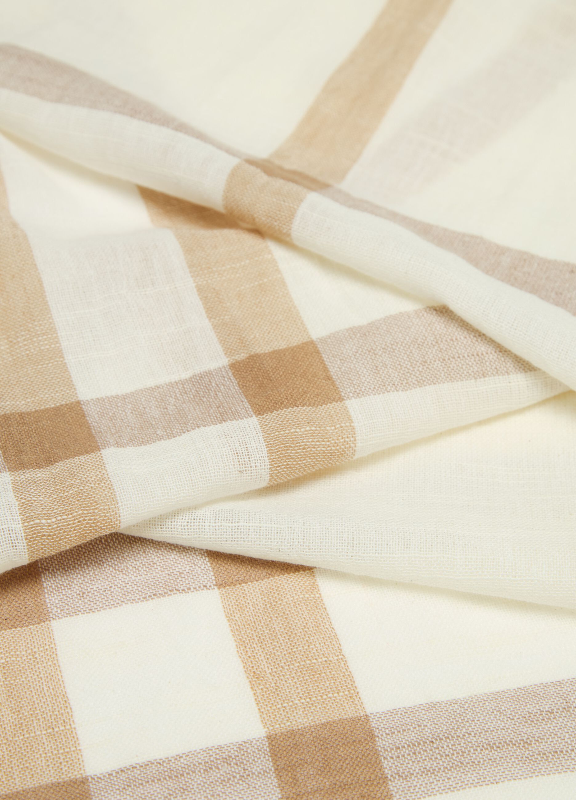 Check pashmina with fringing