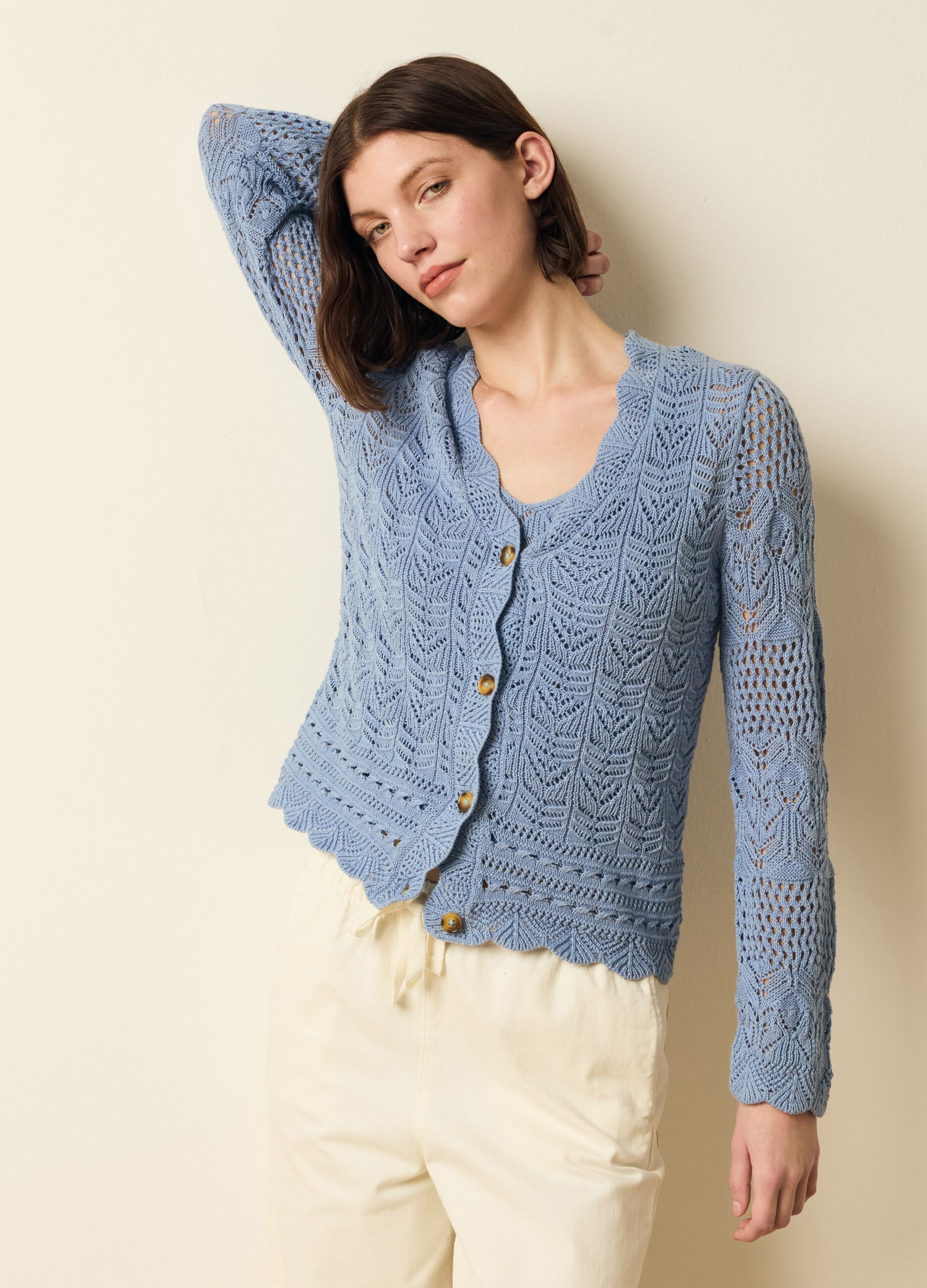 Crochet cardigan with V neck