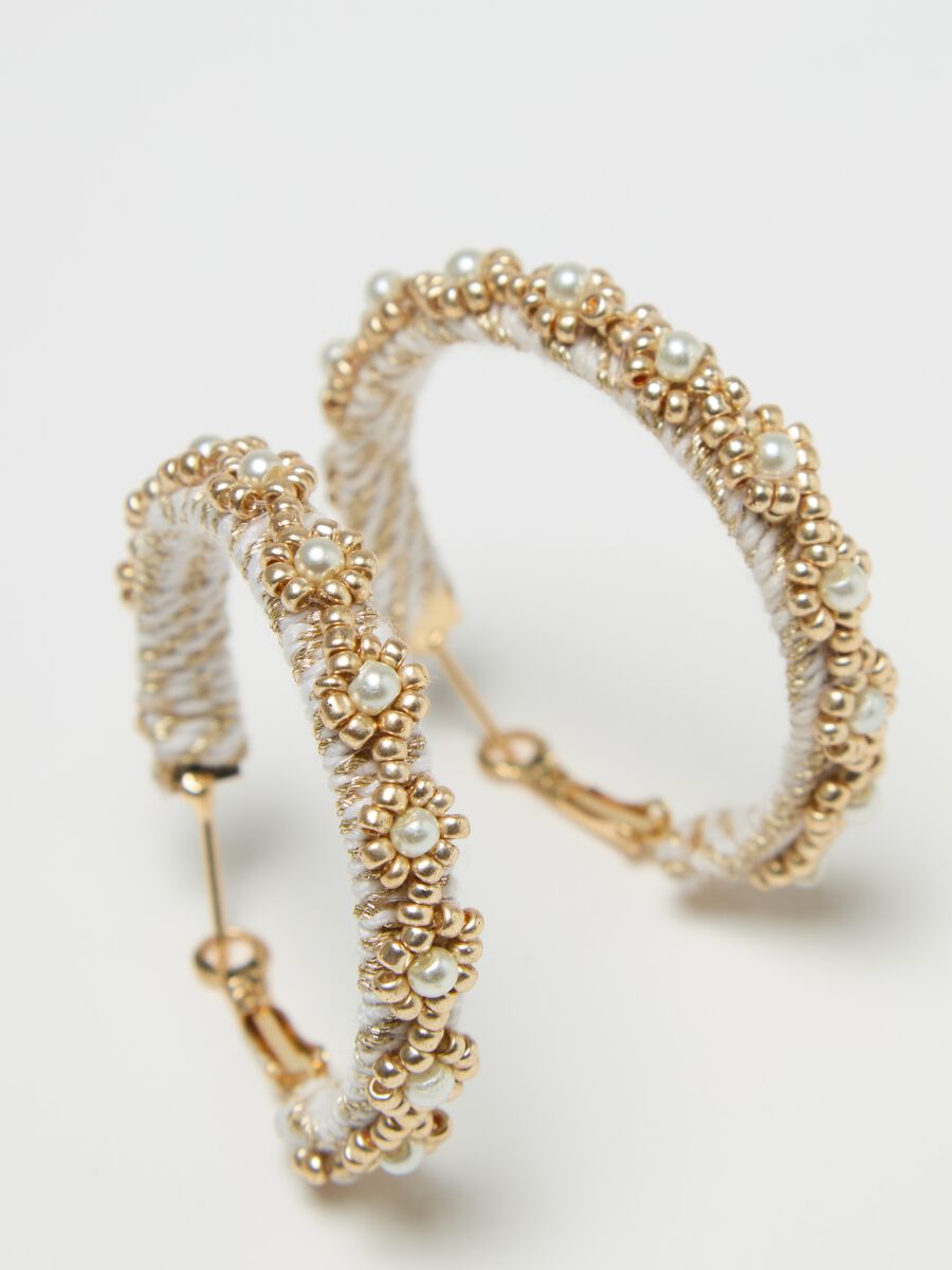 Hoop earrings with beads_1