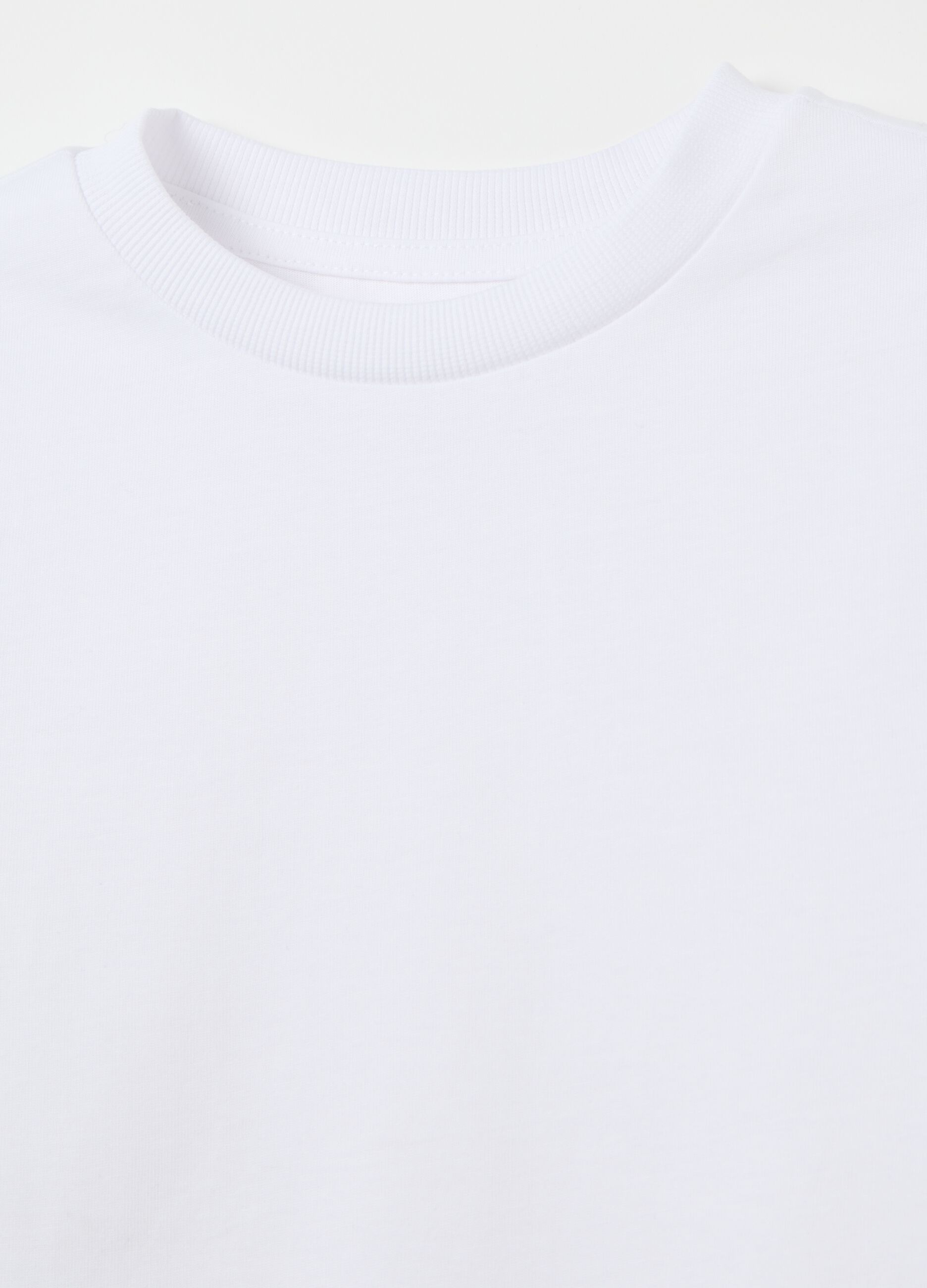 Cotton T-shirt with round neck