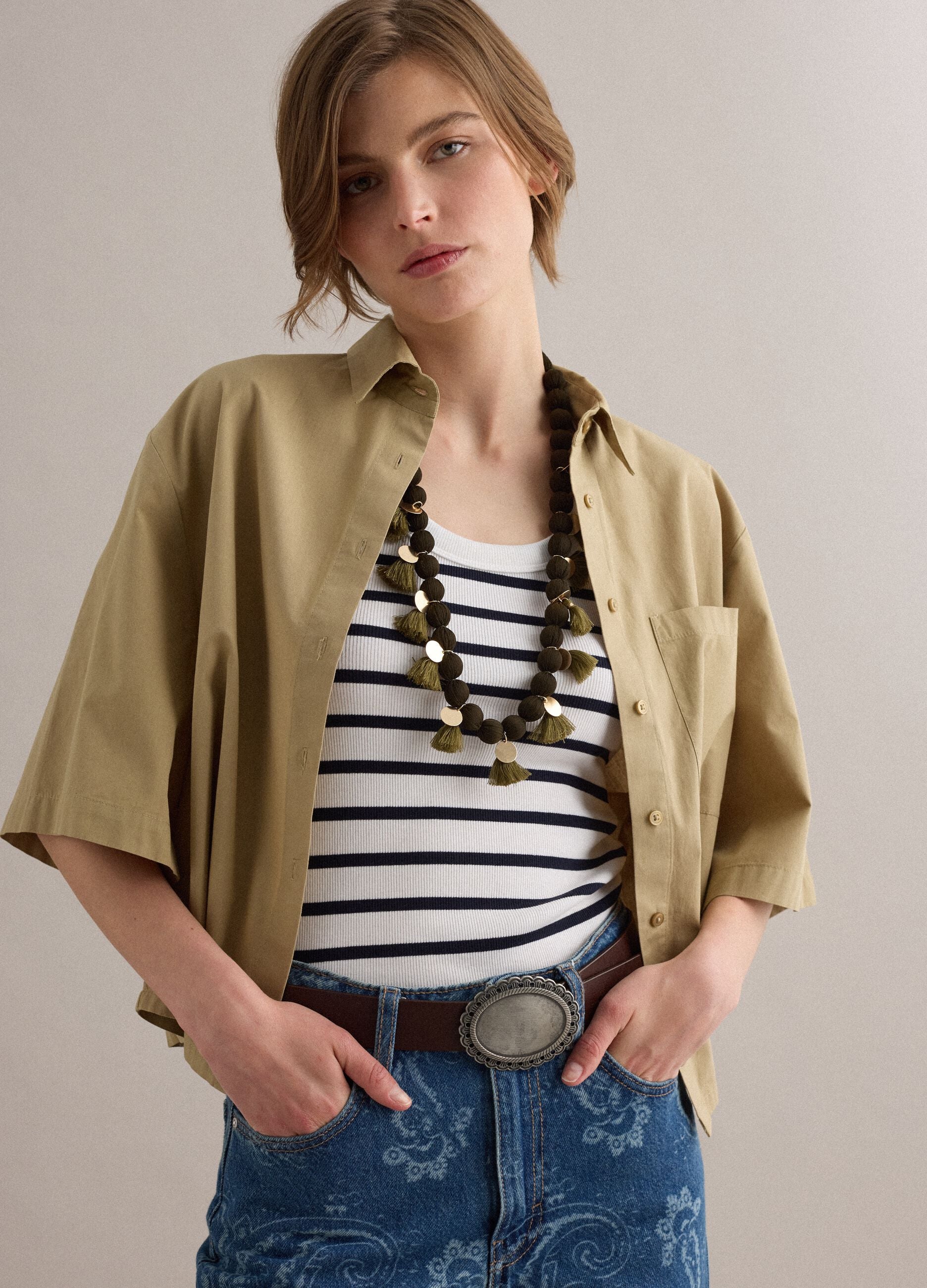 Camicia beige in puro cotone con taschino over fit
