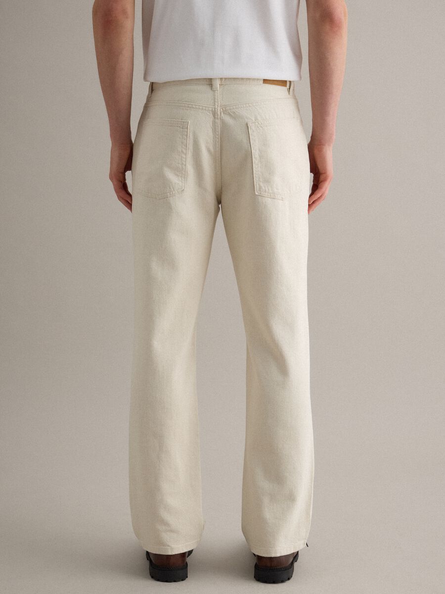 Beige regular fit cotton-linen blend jeans_3