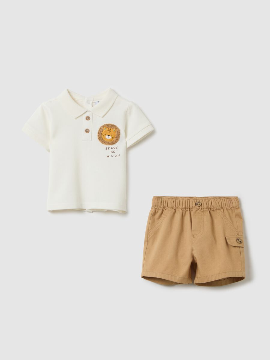 Newborn set with white t-shirt and khaki shorts_0