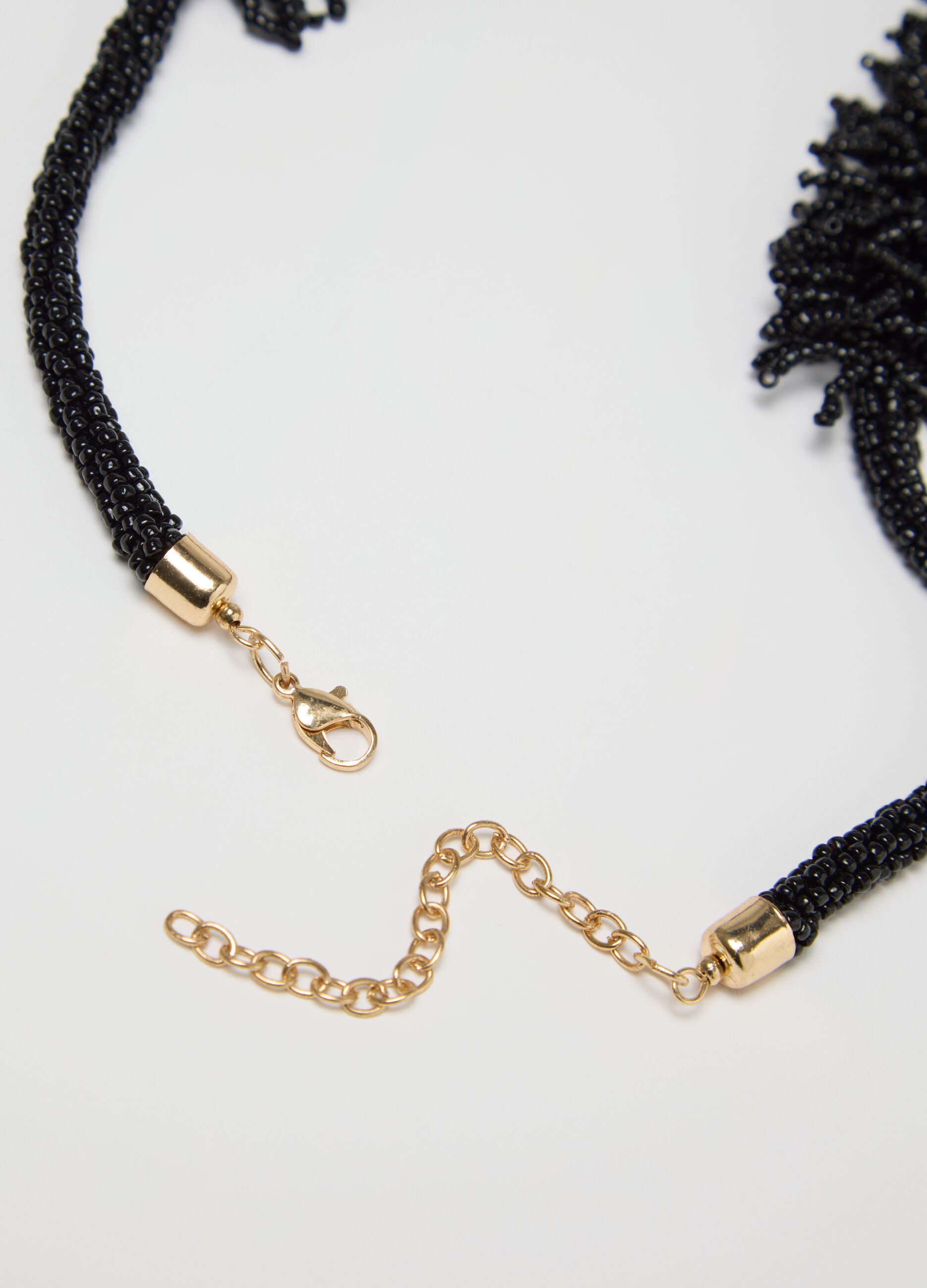 Collana nera con perline