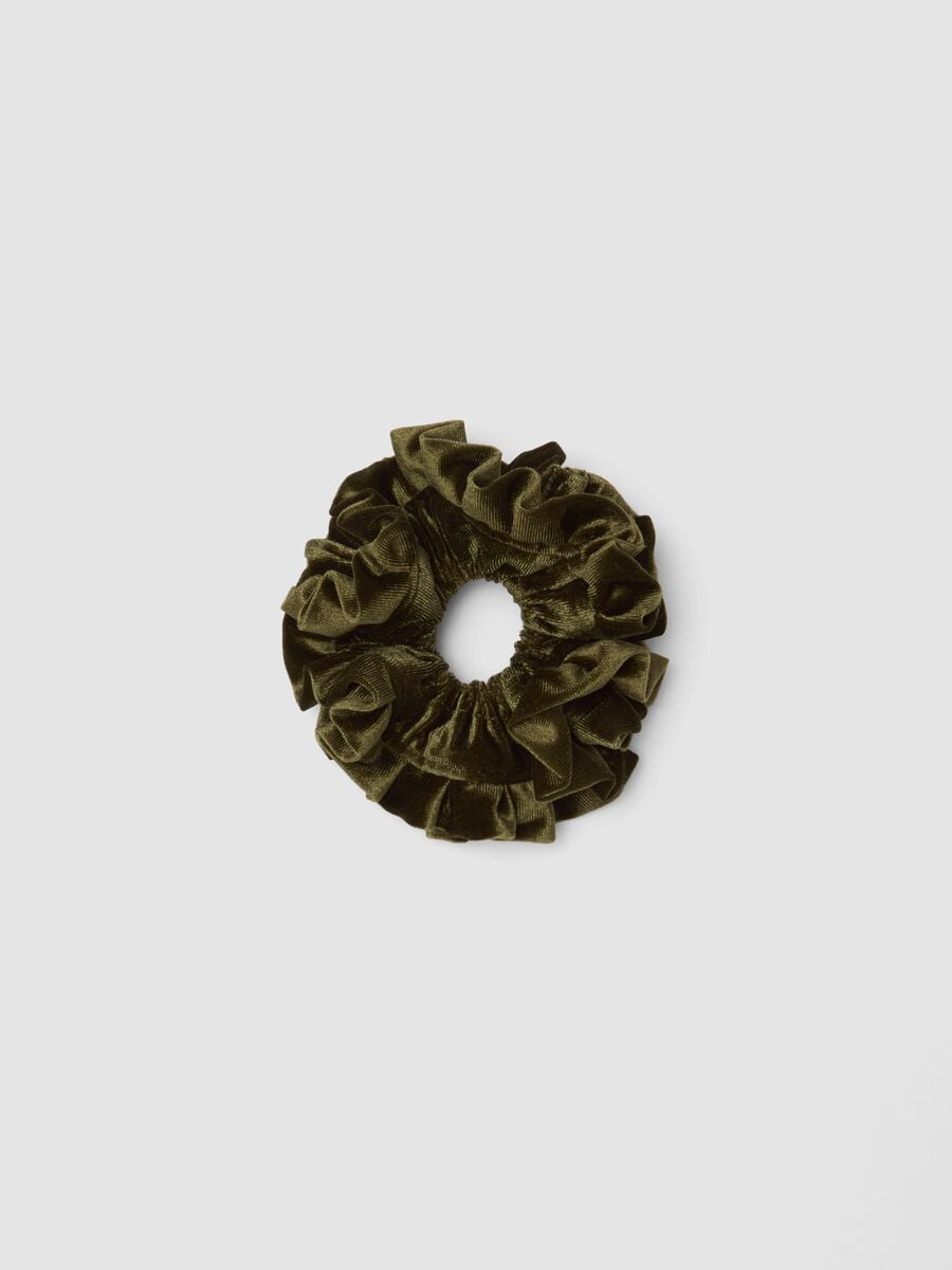 Green velvety scrunchie_0