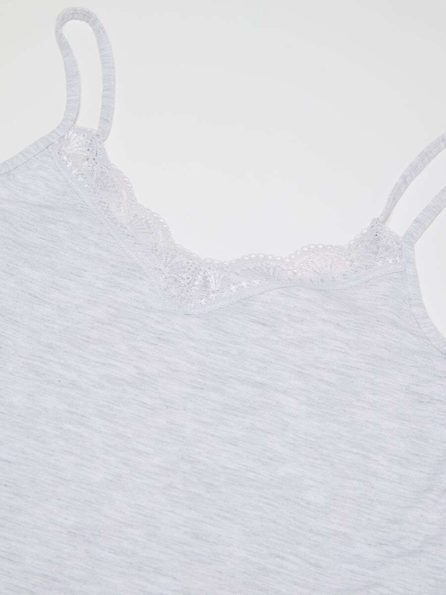 Vest with V neck and lace_5