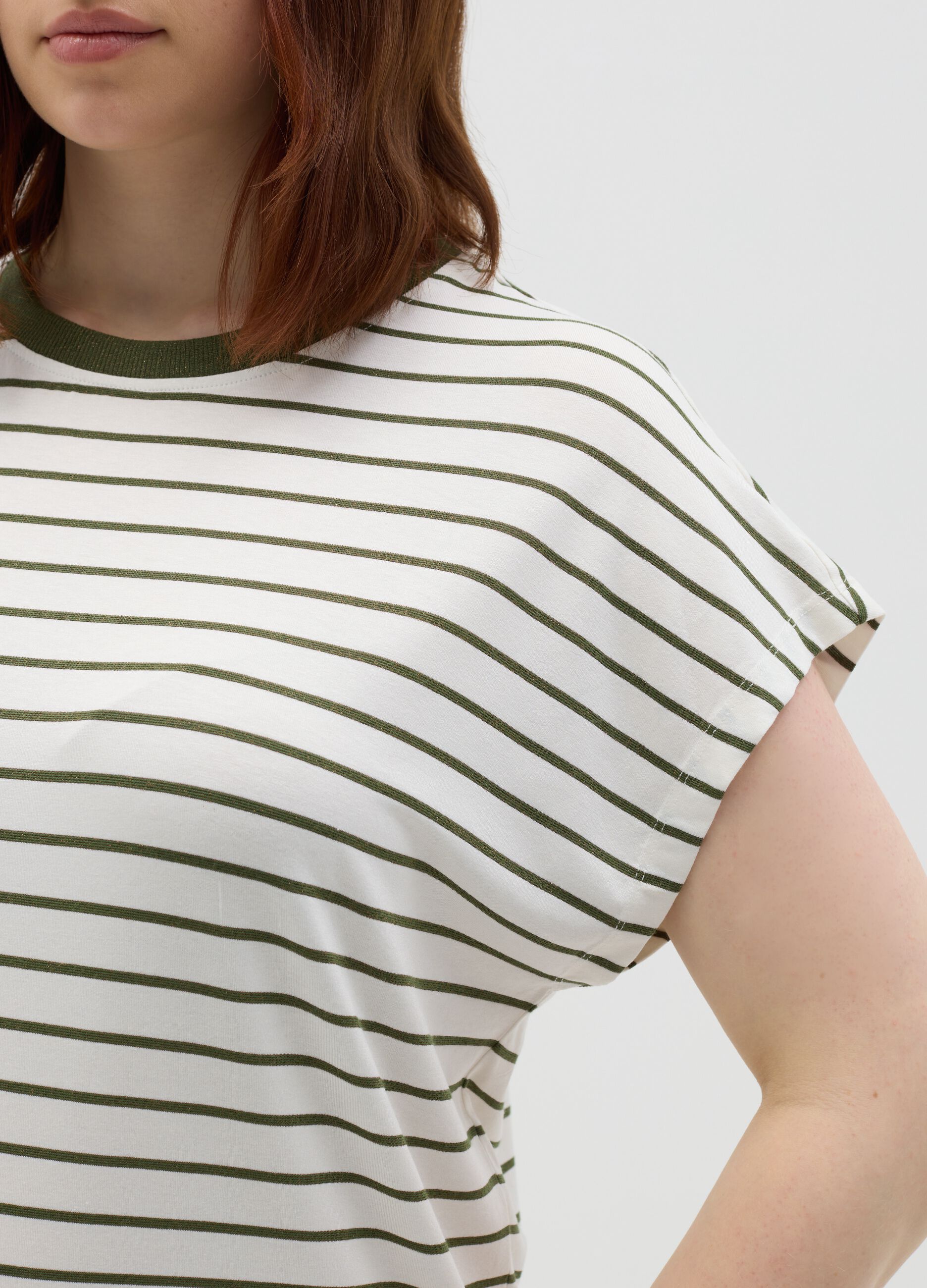 Curvy T-shirt with white and green stripes