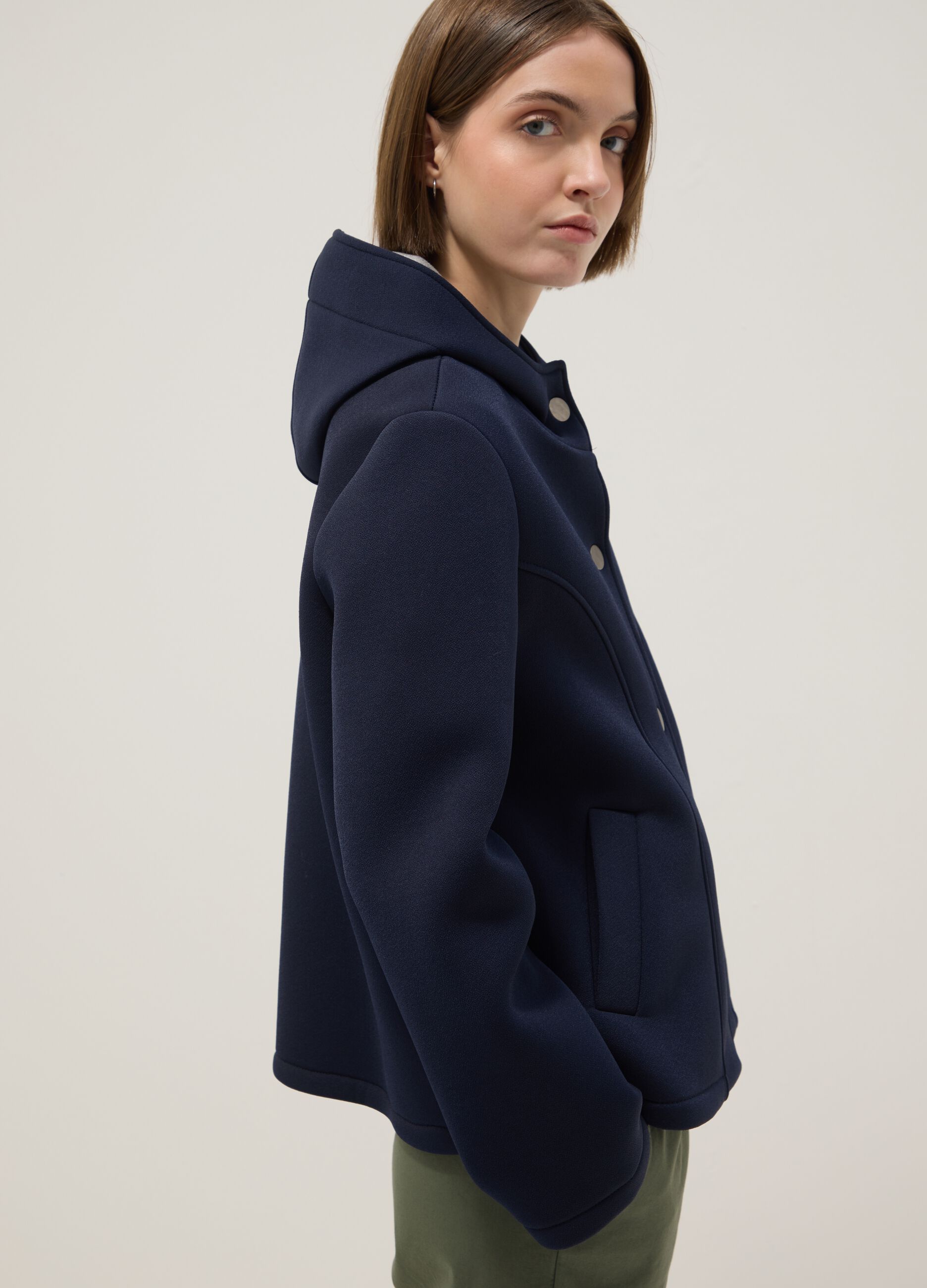 Giacca blu regular fit con cappuccio e bottoni