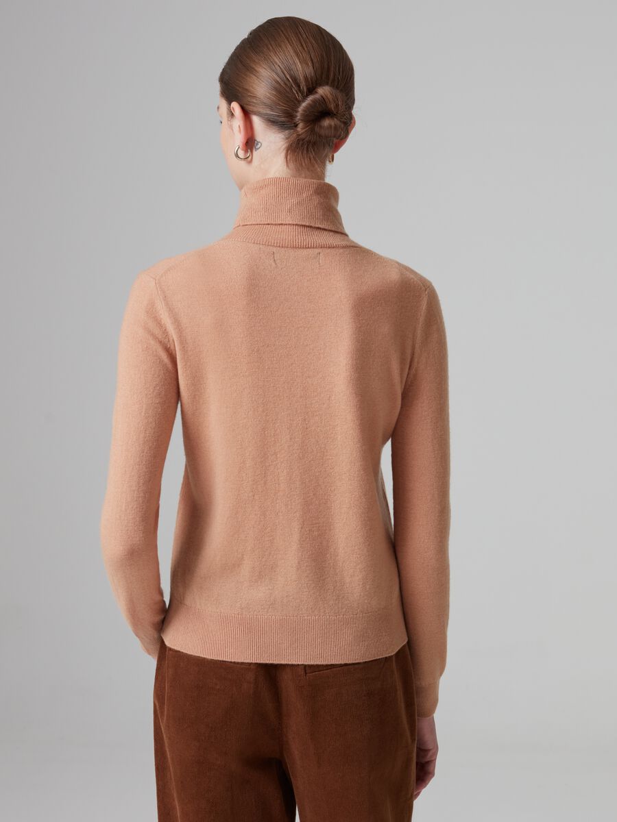 Pullover in lana a collo alto_2