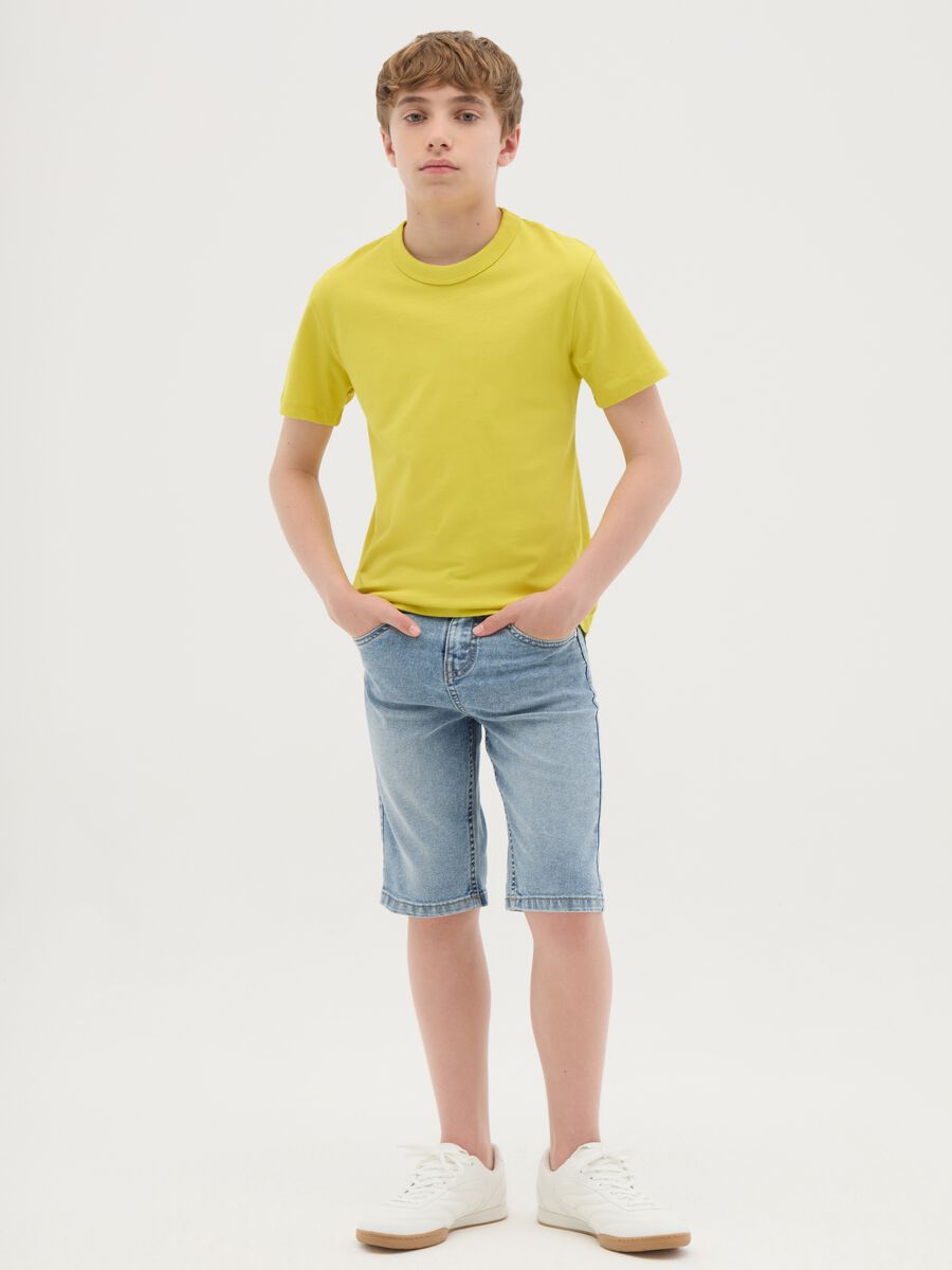 Denim Bermuda shorts with five pockets_1