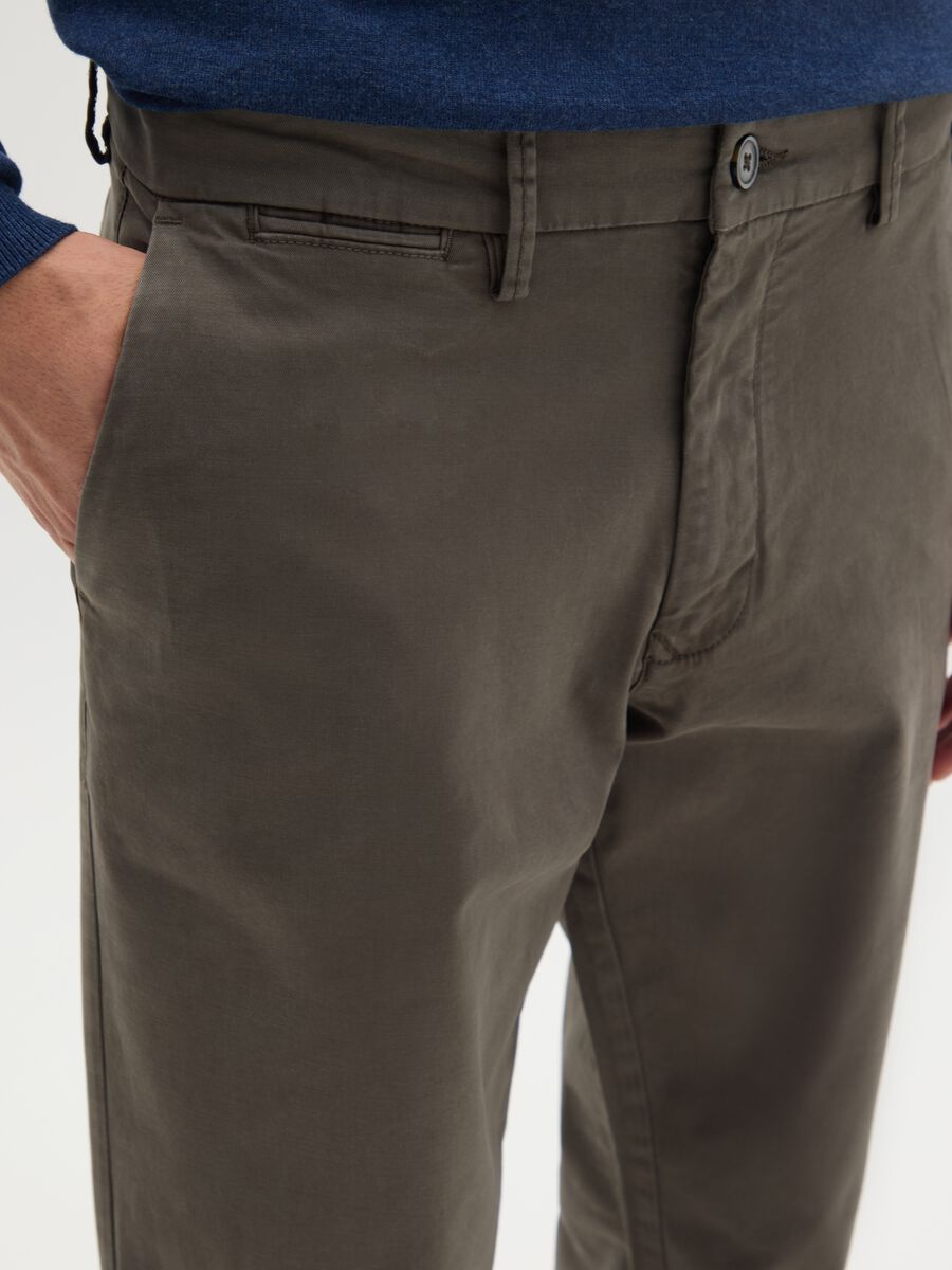 Brown stretch cotton regular fit trousers_4