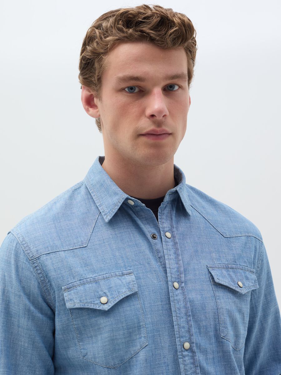 Denim shirt with pockets_2