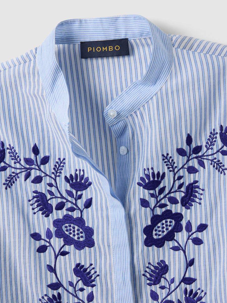 Striped multicolour regular fit pure cotton shirt with floral design_5