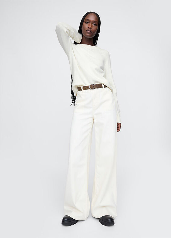 Round neck pullover