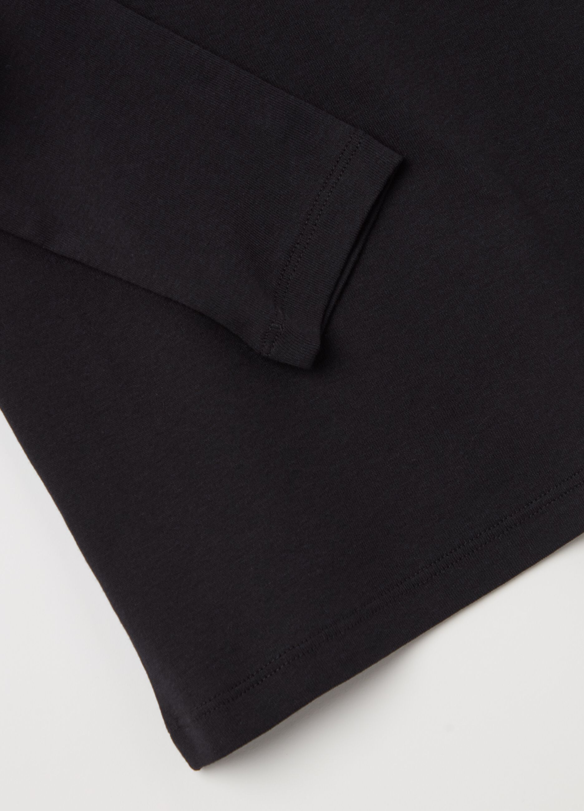 Long-sleeved T-shirt with boat neck