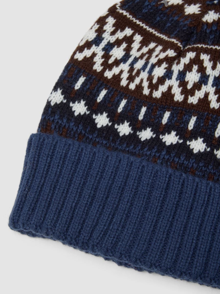 Berretto blu navy in maglia jacquard con risvolto_1
