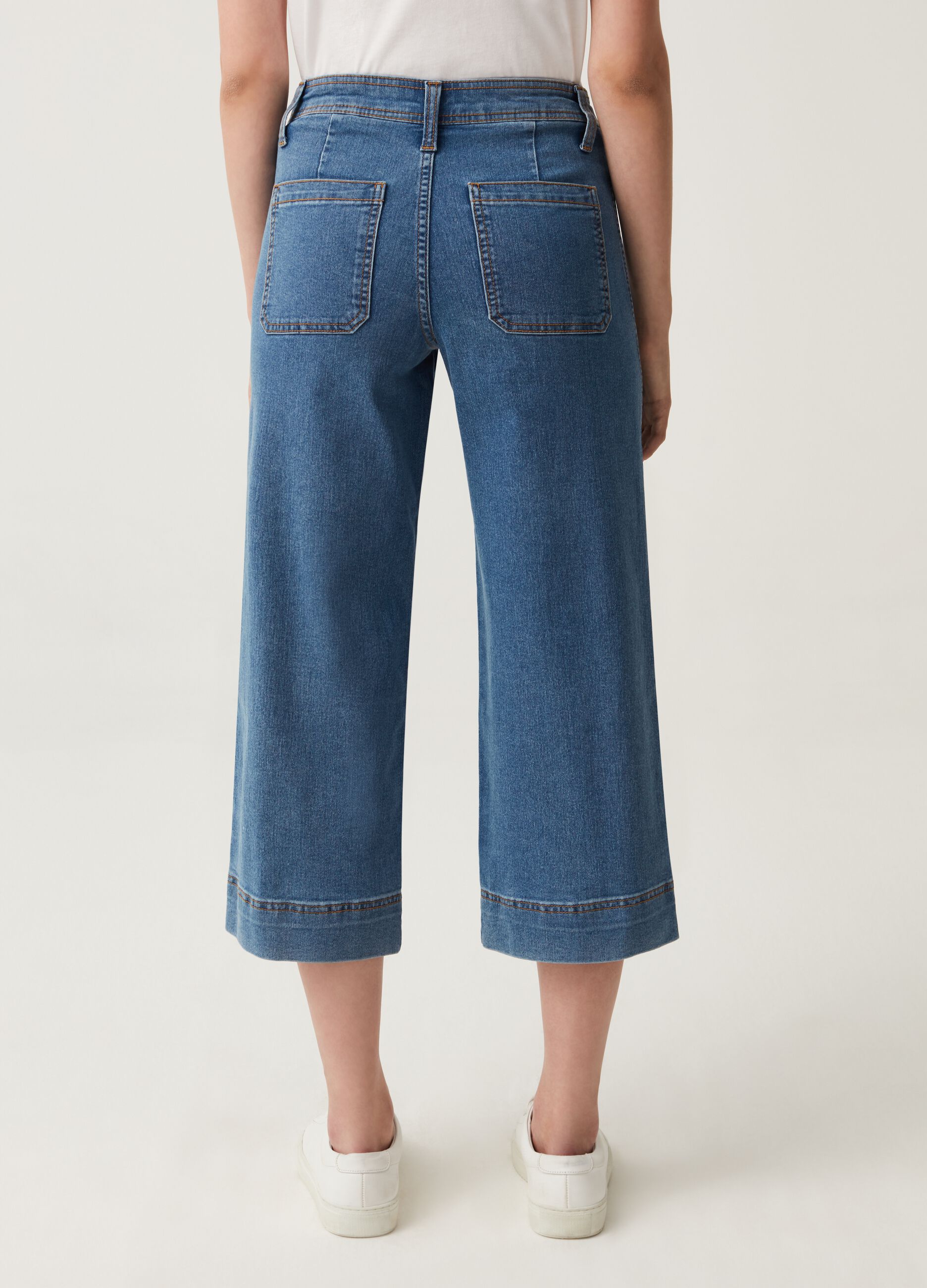 Wide-leg culotte jeans