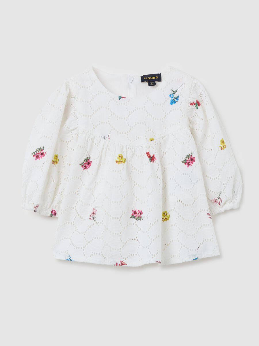 White broderie anglaise blouse with flowers_3
