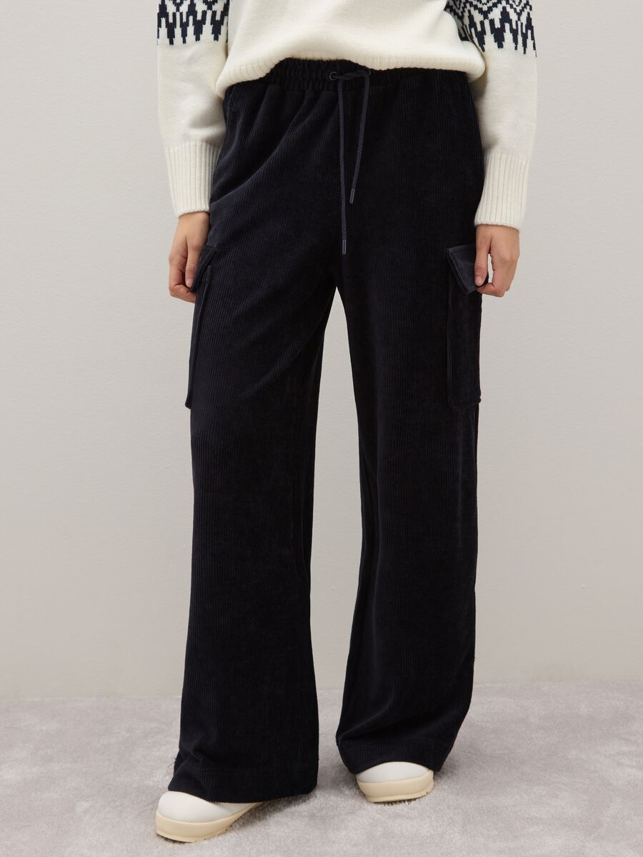 Black cotton blend wide leg cargo trousers_1