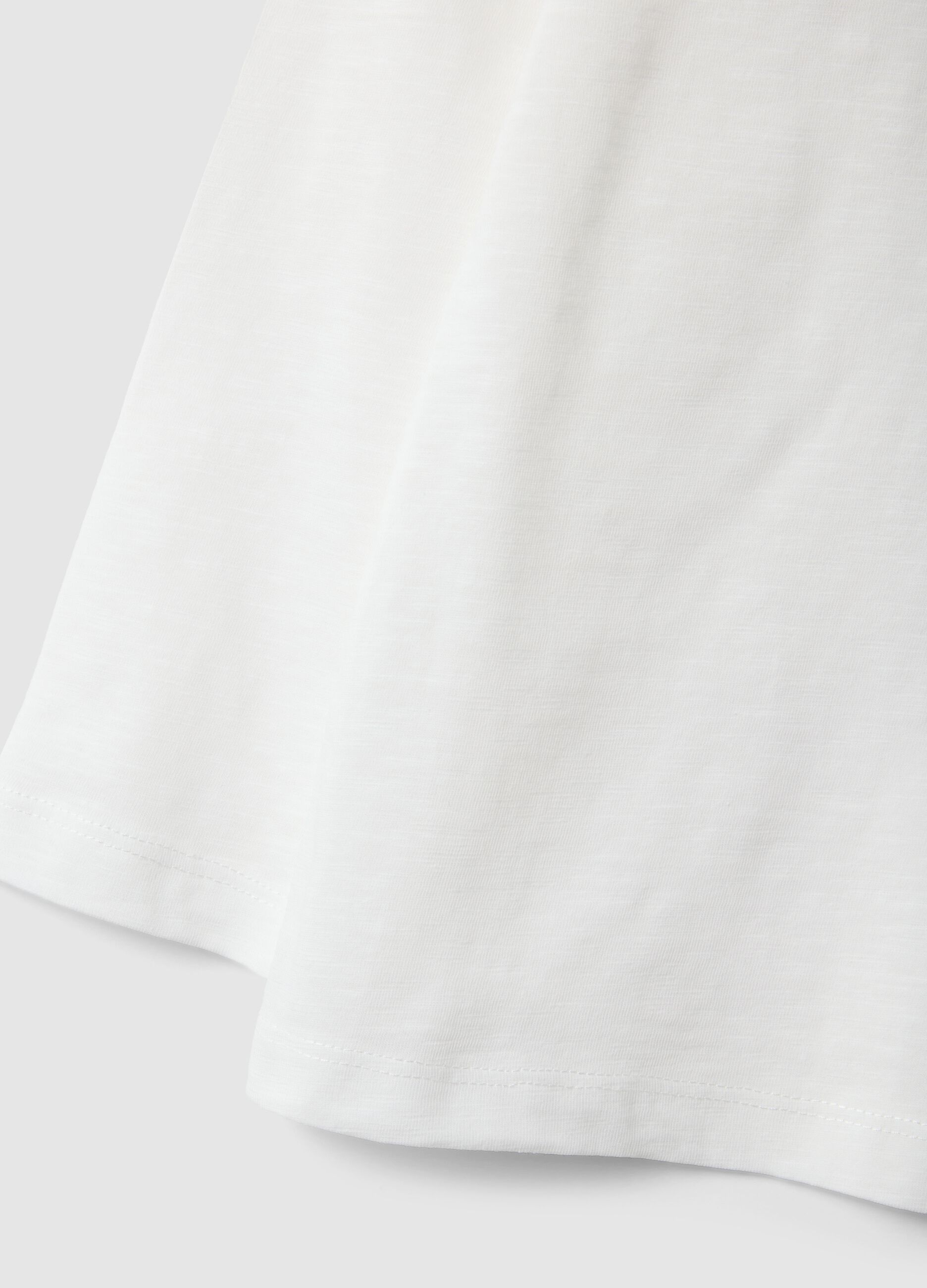 White kids&rsquo; pure cotton oversized-fit T-shirt with chest pocket