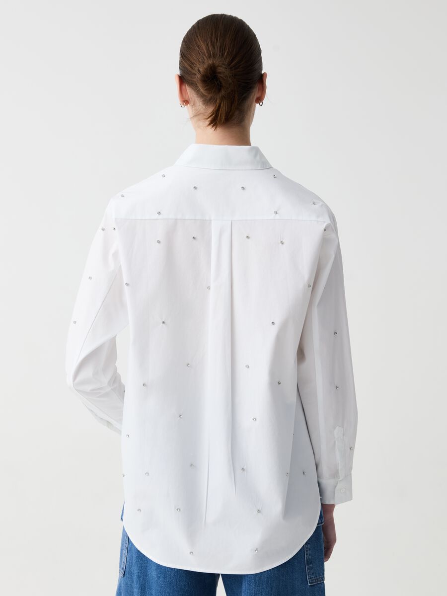 Oversized shirt in cotton with diamantés_2
