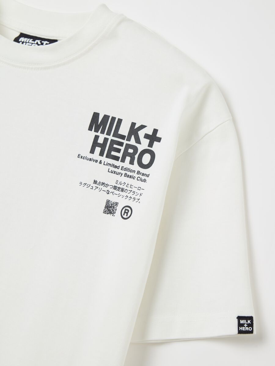 Printed T-shirt with round neck_5