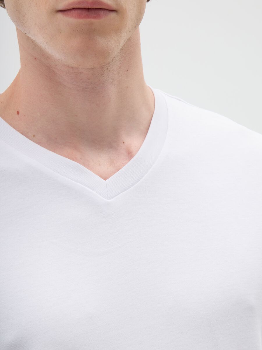 White long-sleeve cotton shirt_3